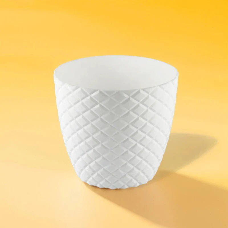 Diamond Plastic Flower Pot off White 15x13 cm
