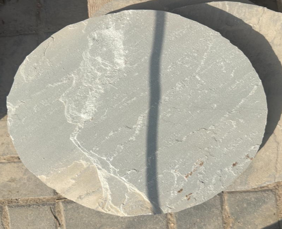 Stepping stone round shape 30cm diameter x 2cm (thickness ) Grey 1 piece